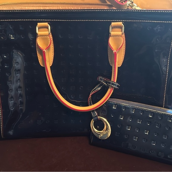 ARCADIA PATENT LEATHER LARGE SATCHEL HANDBAG PURSE - Navy/Tan Trim - Picture 3 of 16